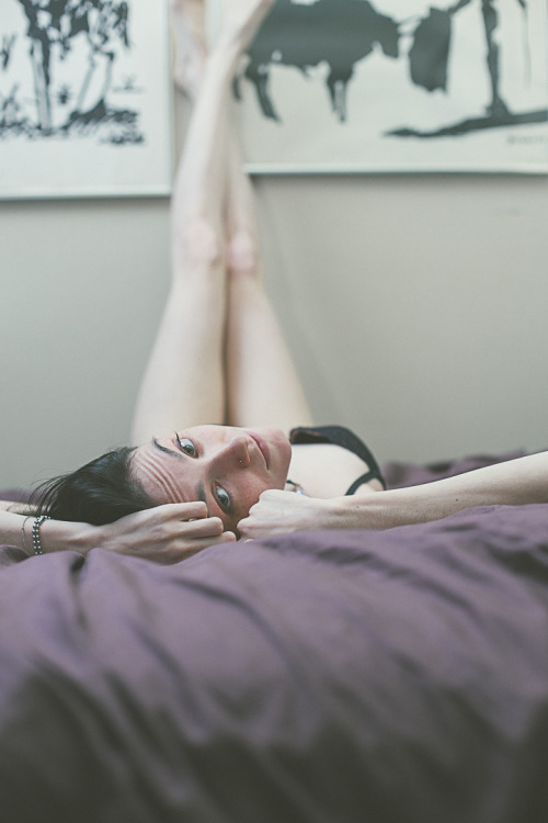 santrizosphotographyblog:  Re-edit of a boudoir shoot I did about a year ago! Such a fun shoot with a pretty gal! 