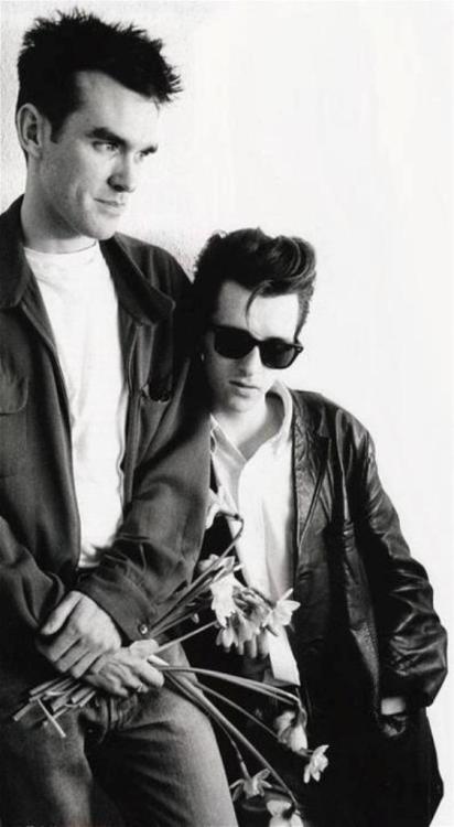 esatorpeintensidad:  lucemarrvelousofs:  The greatest indie bromance. Again.  Marrissey