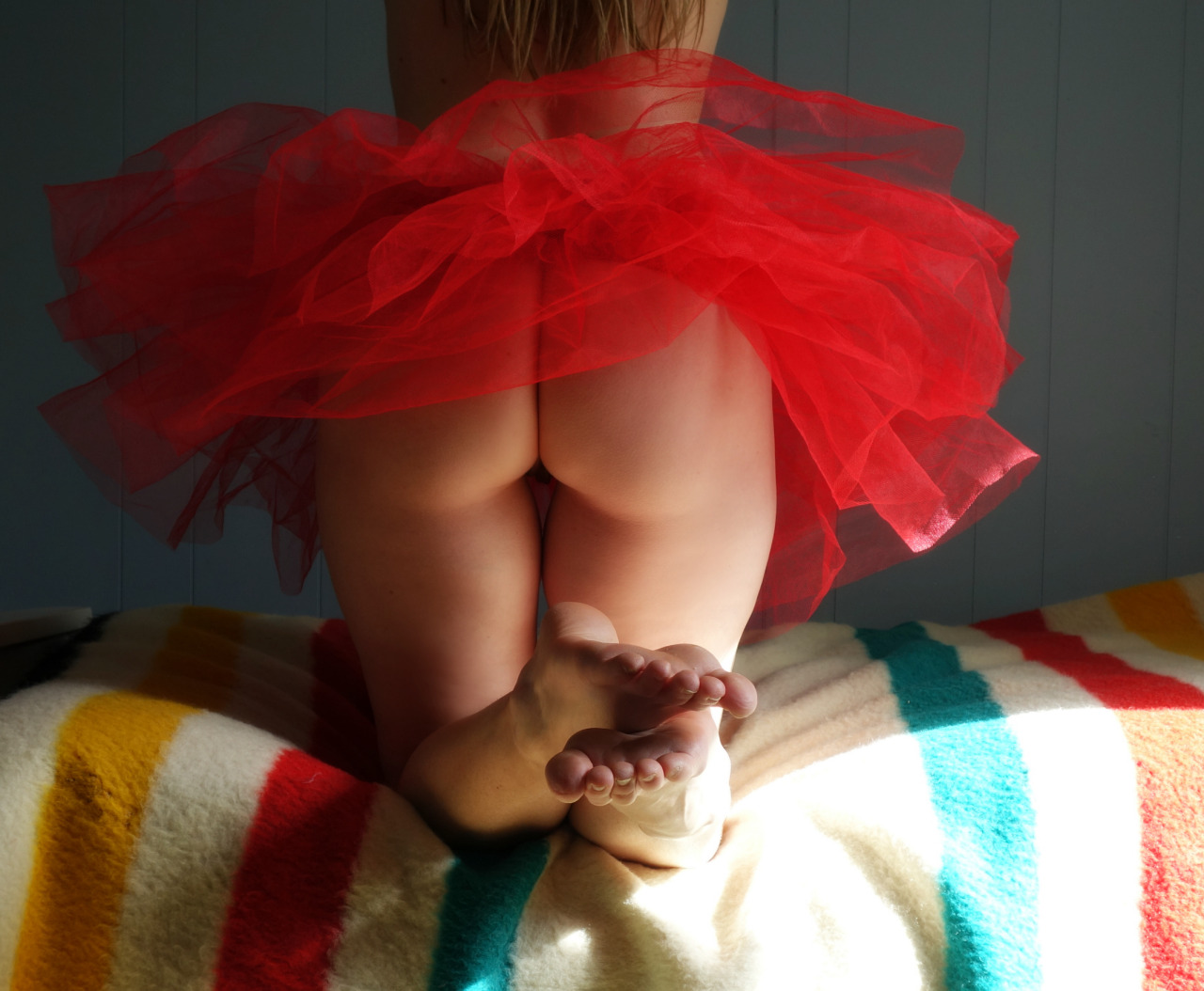 bareherself:  “her, print her, she’ mad but she’magic. there’ no lie in her