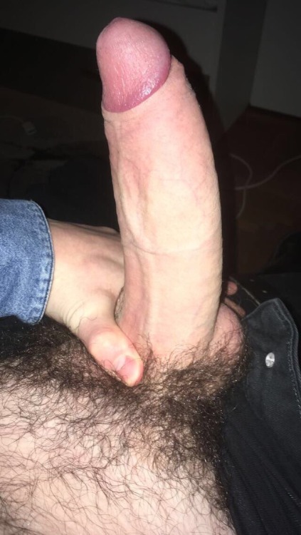 hungpapi:  Wish I Could Deep Throat That Thick Monster Cock!