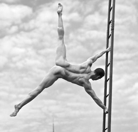 guysdoingthesplits:  abeautifulindiscretion:  Split Manner  (via TumbleOn) 