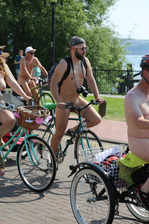 teamwnbr: World Naked Bike Ride Cardiff 2016To see more pics of this great event go to…http:/