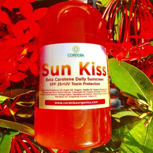 Sun KissA Beta Carotene Daily Sunscreen: SPF 25+UV Toxin Protection: •Reduces Fine Lines and Wr