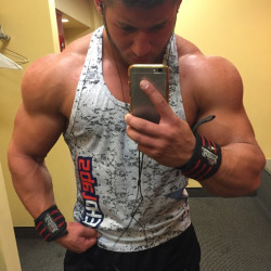 musclegods224:  Steve_espo