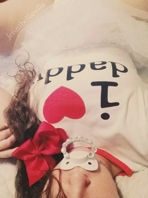 jennibellarella:  ❤ My new favoritest onesie from 