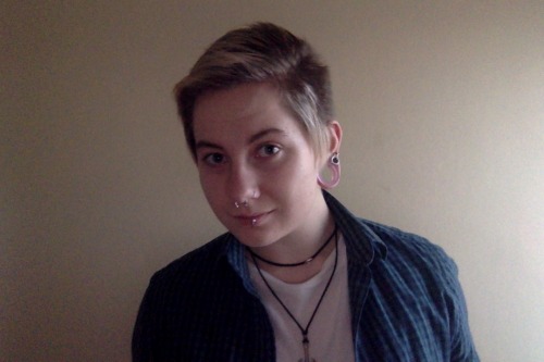 butchsnail:ok lesbian selfie sunday is great but why stop there why not lesbian selfies every day 