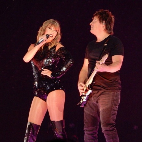 tswiftnz: paulaidoti: Thx! RT @TheAdamReeves: Great shot I got of @paulsidoti and @taylorswift13 on 