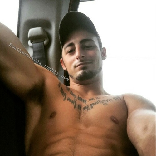 southernstuds:  ◾EmbodiedMen.tumblr.com◾  ◽SouthernStuds.tumblr.com◽  Message me on Kik: EmbodiedMen
