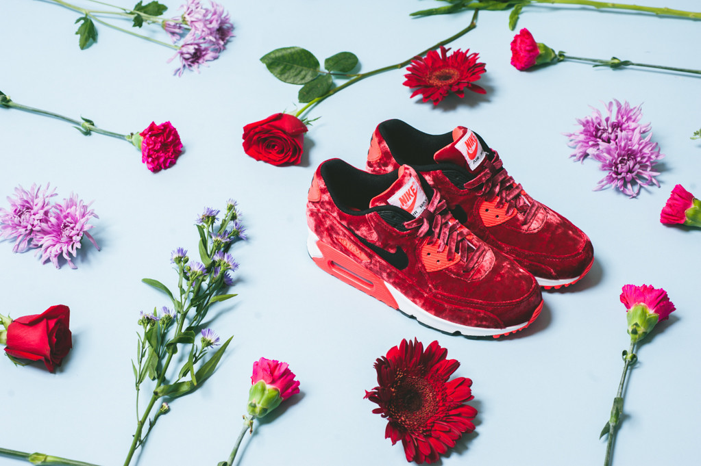 dunk360:
“Nike Air Max 90 Anniversary - Red Velvet
”