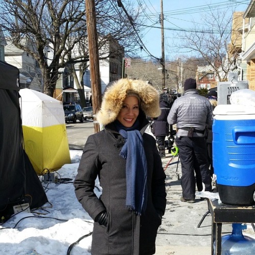 elementarystan:jonnylmiller  @lucyliu on set. We cold. #elementary