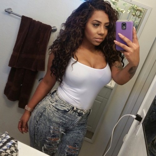 therealleaah:  bombshellssonly:  @iam_erykhaordorica 💋  XIV