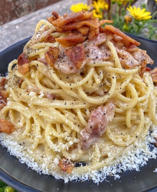 foodmyheart:Pasta carbonara (OC) Source: https://reddit.com/r/foodporn http://foodmyheart.tumblr.com | https://campsite.bio/foodmyheart