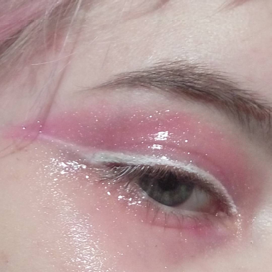 laqx:  glossy/blissful OCD