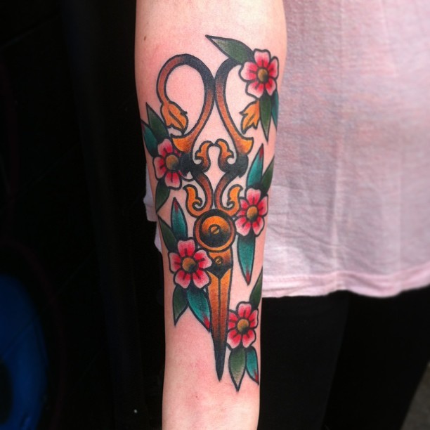 eagledaggerrosepanther:  David Halsey, Barbers Electric Tattooing Cincinnati @davehalseytattoos