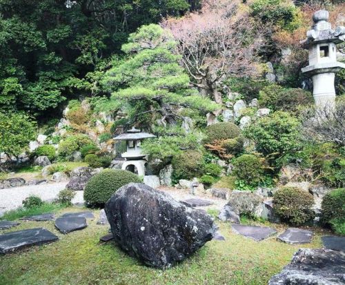 ＼おにわさん更新情報／ ‪[ 静岡県袋井市 ] 可睡斎庭園 Kasuisai Temple Garden, Fukuroi, Shizuoka の写真・記事を更新しました。 ―― #徳川家康 が名付け