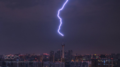 雷击电视塔 by vcg-leige