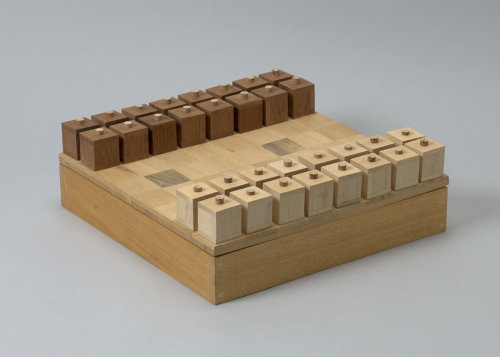 Saito Takako, Chess Set Known especially for her special chess sets and performance silent music, Sa