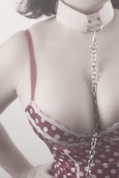 trilithbaby:  You have my attention! Polka dots! 