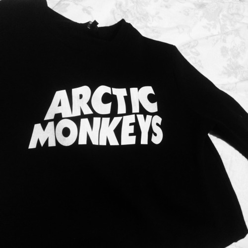 ehstranged:    ☯ active dark pale blog ☯ following back new followers ☯ I follow