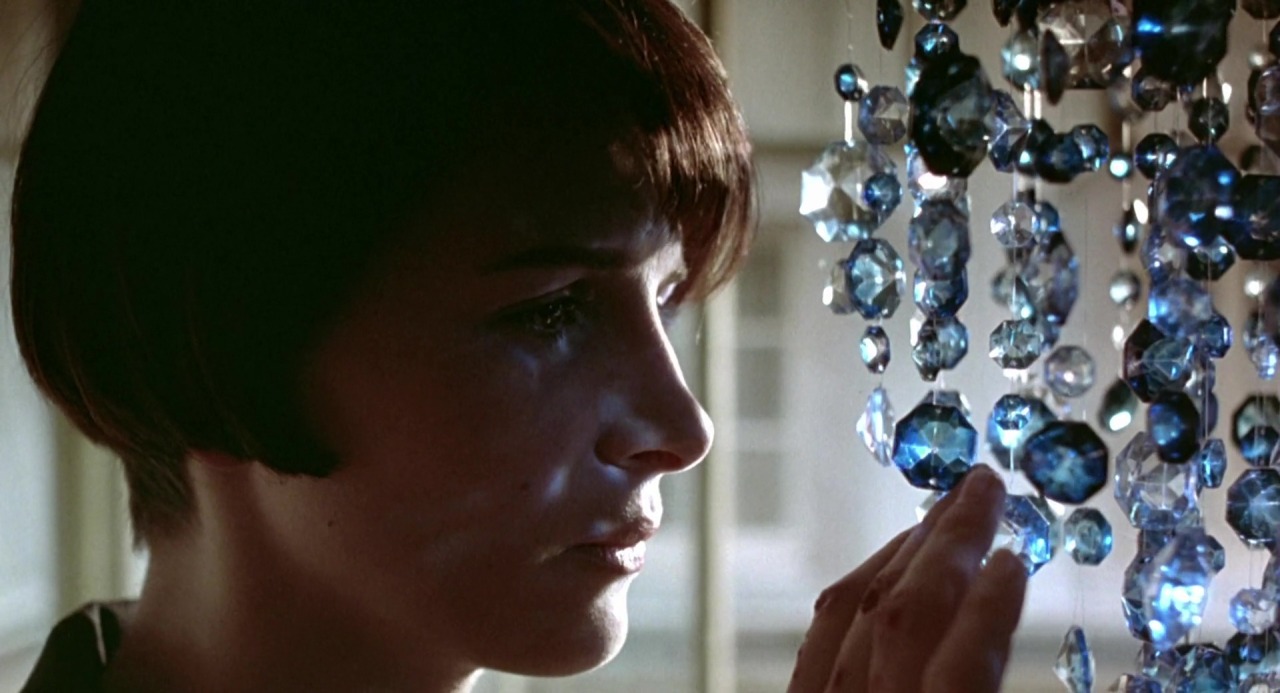cineasc: Trois couleurs: Bleu  (1993)  Krzysztof Kieslowski  