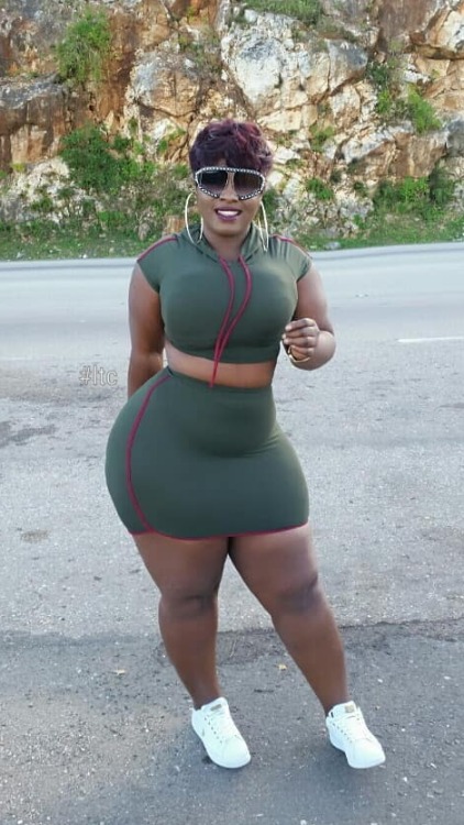 voluptuouscafe: Todays hottie.It’s not about the perfect shape, your shape is perfect for you. #bbw #thick #curvy #voluptuous #swinger Rock your curves @VoluptuousCafe http://www.voluptuouscafe.org