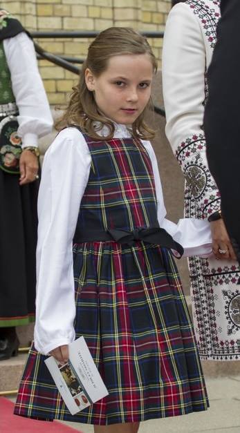 lovelymissingridalexandra: Princess Ingrid Alexandra in the parlament on May 15th 2014