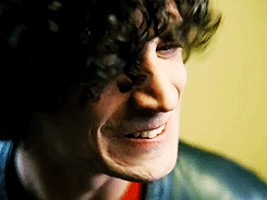 nomortalblade:  the strokes → Reptilia → Fabrizio Moretti [3/6] 