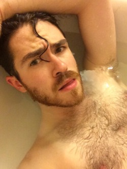 collegecock:  the fur is sooooooooo hot