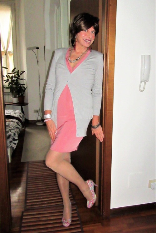 missclayton: missclayton: #let her rest #*does a gay little run across the manor that pisses off the