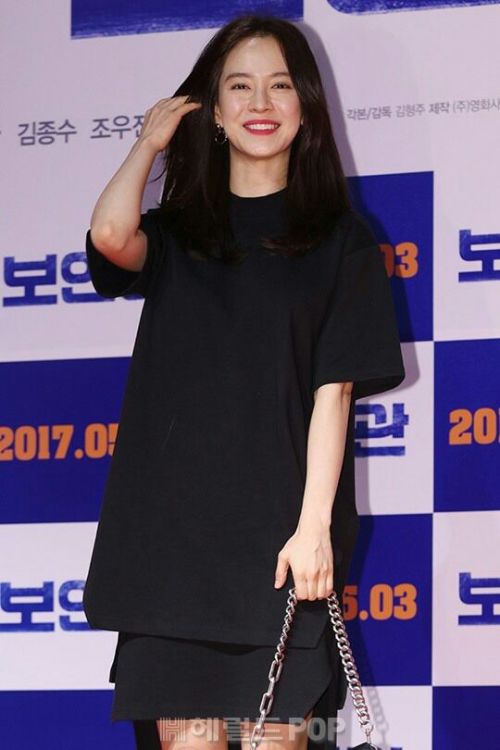 Jihyo at the “Sheriff in Town” VIP Premiere . (cr: media owner)