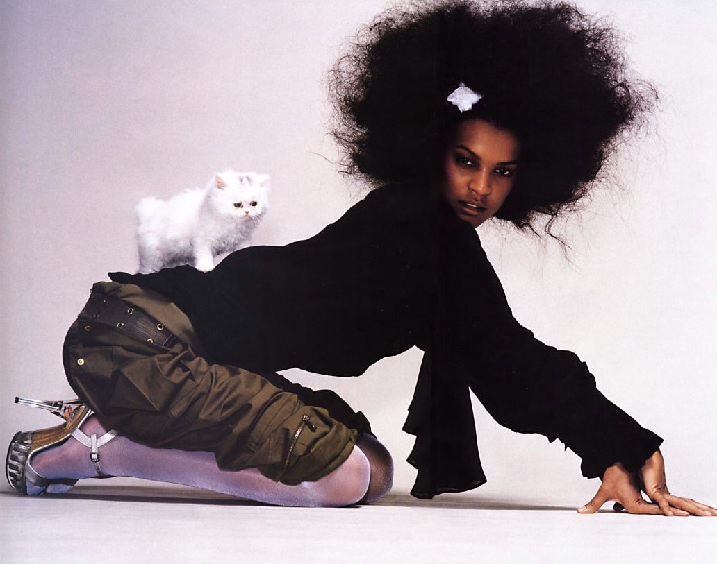 a-state-of-bliss:Vogue Paris Nov 2002 ‘Sweet Black Angel’ - Liya Kebede by Mario