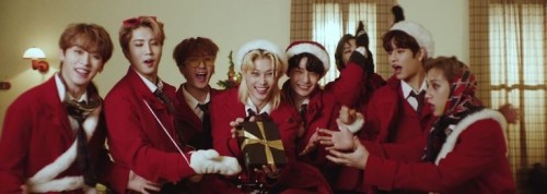 BF!SKZ | Asking About Christmas Gifts