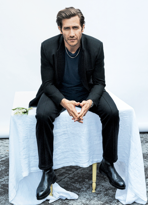 XXX gyllenhaaldaily:Jake Gyllenhaal photographed photo