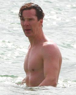millahtime86:  itsraininbritishmen:  be-the-jawn-to-my-sherlock:  why  why not.  I am fucking done.   omg people