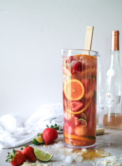 yummyinmytumbly:  rosé sangria