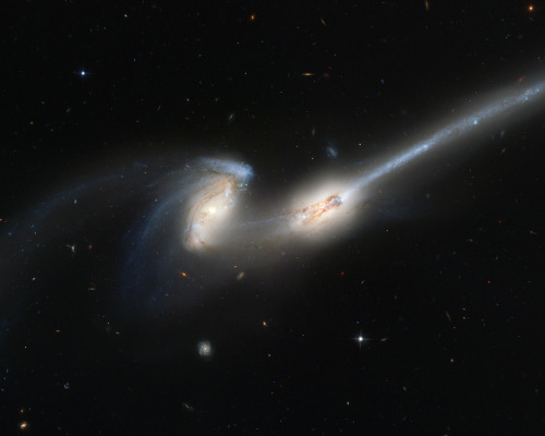 &ldquo;Hubble takes a deep look at two merging galaxies.&rdquo; on /r/space ift.tt/1L