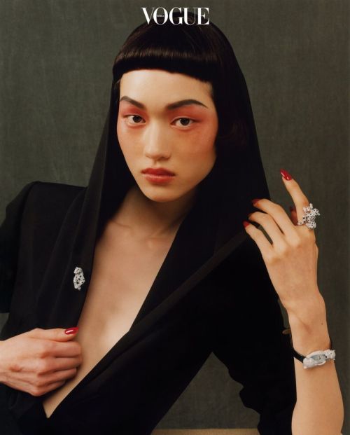 Chloe Oh, photographed by Pak Bae and styled by Eunyoung Sohn for Vogue Korea May 2022