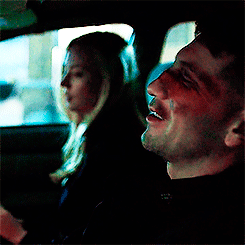petermaximoff:Frank Castle smiling (✿◠‿◠)#not trying to insinuate anything but frank smiled like fou
