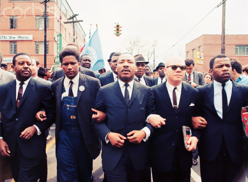 Photo by Steve Schapiro   |   Alabama, USA   |   March 1, 1965Martin Luther King leading march from 