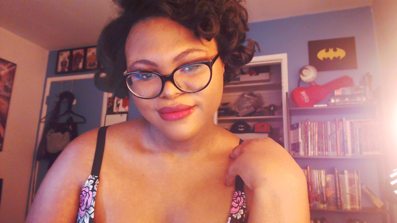 the-luscious-curlbombs:  katblaque:  Feelin myself a little too much today! Two things