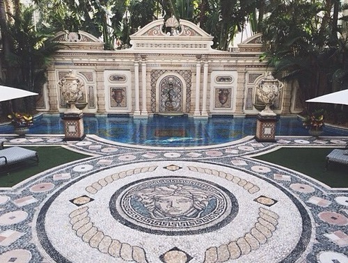 byaxell10:  Luxury