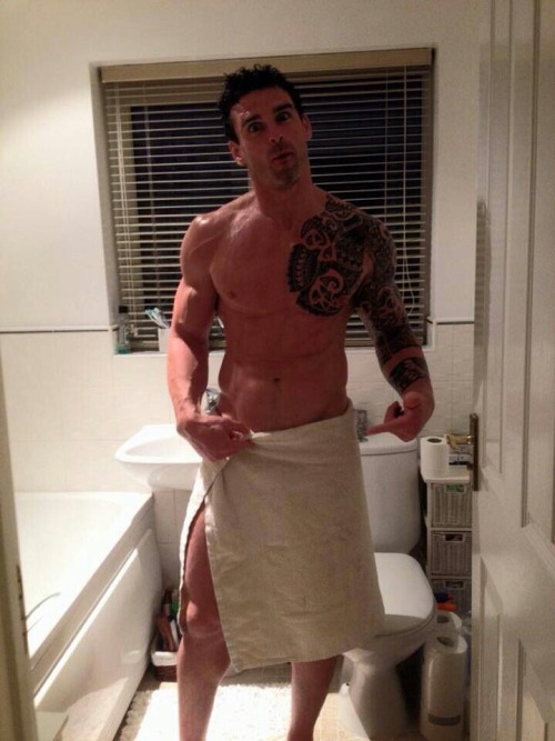 Sex Stuart Reardon. DROP the TOWEL! pictures