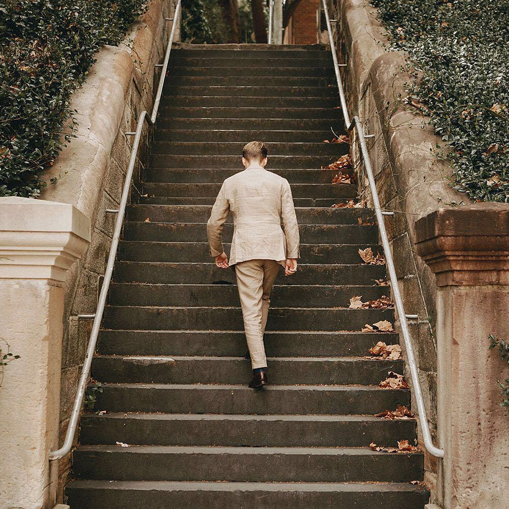 oscarhunt:Soldiering on in two-piece linen suitings⠀ ⠀ #sydney #mensfashion #sydneystyle