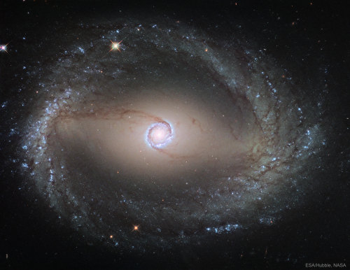  Spiral Galaxy NGC 1512: The Inner Rings (NASA Astronomy Picture of the Day of May 5 of 2022) 