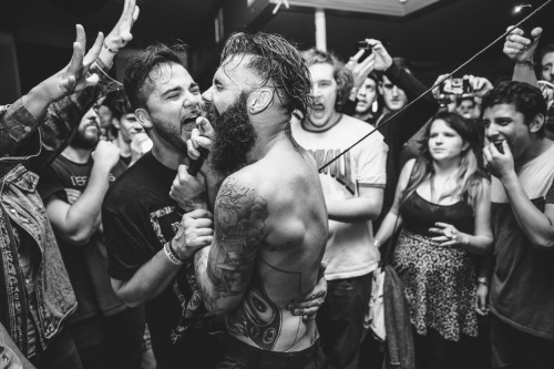 devouredinthelight:Jason Aalon Butler of letlive.This picture is on a mission, Let’s try to get it a