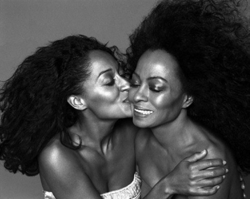 screengeniuz:  itsloudinsidemyhead:  SHE GET IT FROM HER MAMA 1. Beyonce, Solange