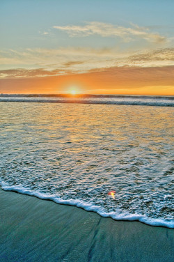 ladylandscape:  mission beach sunset by Matt