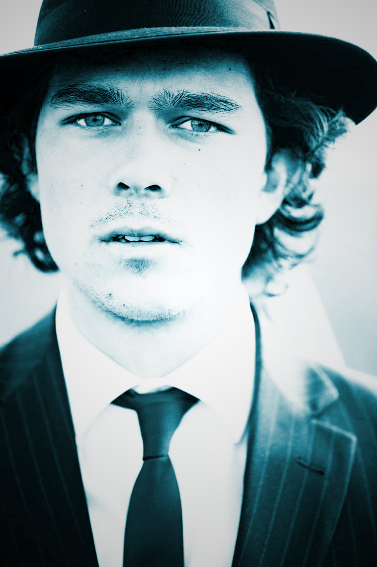 thewalruscaptain:  Luke Arnold 