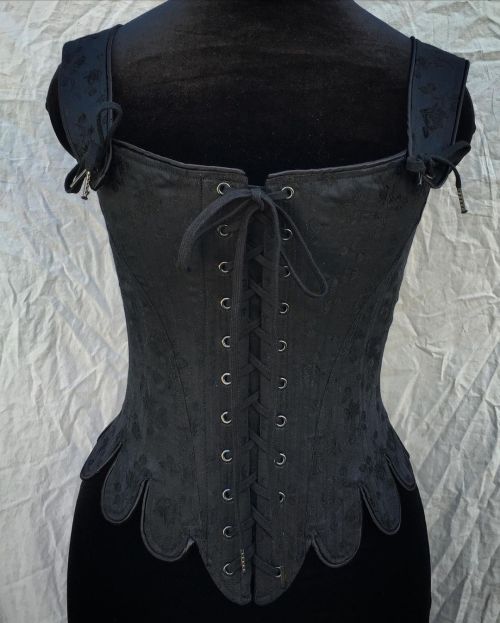 Our 18th c. Front Lacing Marie Antoinette in black brocade #periodcorsetsbrocades #historicalcorsetr
