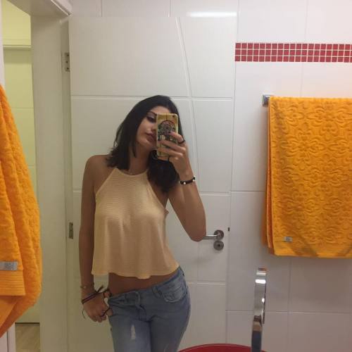 http://streetgrl.tumblr.com/post/156992646522